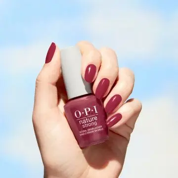 Nature Strong Vernis à Ongles Vegan L1D Give a Garnet - OPI - Maquillage - Visuel 2