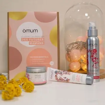 Coffret future maman Le Coffret BIO qui prend soin des Futures Mamans Huile Sèche + Crème de Massage + Crème Visage  - Omum - Soin - Visuel 2 Coffret future maman Le Coffret BIO qui prend soin des Futures Mamans Huile Sèche + Crème de Massage + Crème Visage  - Omum - Soin - Visuel 2