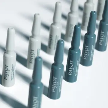 Cure 10 jours Rides éclat express Cure pour des résultats express Cure 20 ampoules - Payot - Soin - Visuel 2