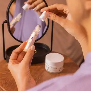 Roll-on Défatigant Regard Huile de Lin 15ml - Payot - Soin - Visuel 4