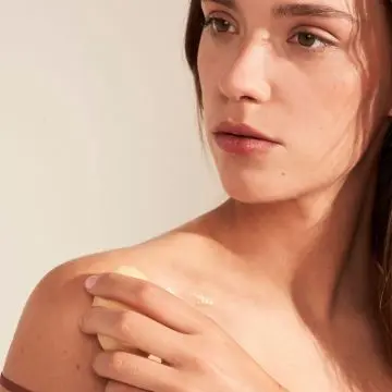 Barre de massage nourrissante visage et corps  Huile essentielle de romarin 