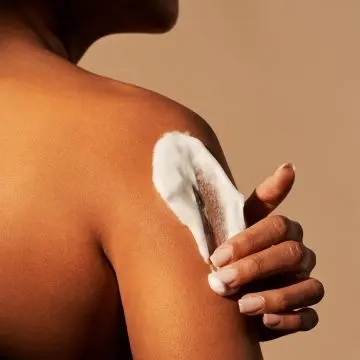 The Ritual of Ayurveda Mousse de Douche 200ml - RITUALS - Soin - Visuel 4 The Ritual of Ayurveda Mousse de Douche 200ml - RITUALS - Soin - Visuel 4