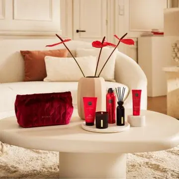 Trousse The Ritual of Ayurveda Mousse de Douche, Crème Corps, Baume Mains, Bougie & Bâtonnets Parfumés  - Rituals - Soin - Visuel 2