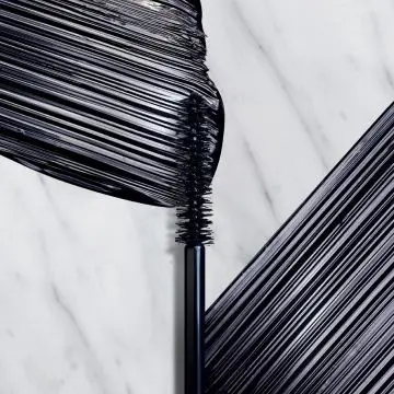 VOLUME EFFET FAUX CILS RADICAL Mascara Noir Intense 01 Noir Radical - Yves Saint Laurent - Maquillage - Visuel 3