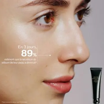 Future Solution LX Mousse Nettoyante Extra Riche 125ml - Shiseido - Soin - Visuel 3 Future Solution LX Mousse Nettoyante Extra Riche 125ml - Shiseido - Soin - Visuel 3