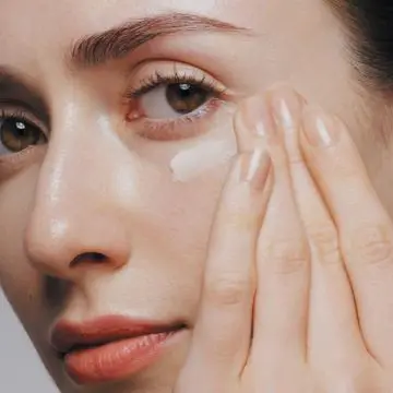 Future Solution LX Crème Yeux & Lèvres 17ml - Shiseido - Soin - Visuel 2 Future Solution LX Crème Yeux & Lèvres 17ml - Shiseido - Soin - Visuel 2