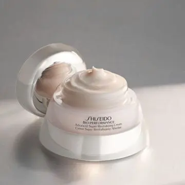 Bio Performance Crème Super Revitalisante Absolue 30ml - Shiseido - Soin - Visuel 3 Bio Performance Crème Super Revitalisante Absolue 30ml - Shiseido - Soin - Visuel 3