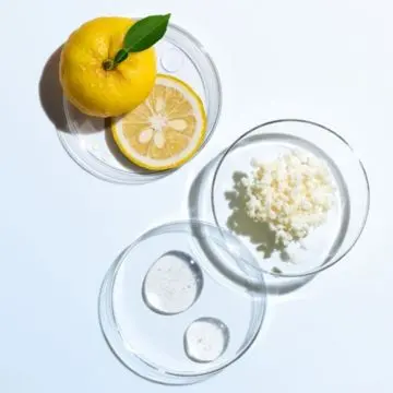 Eudermine Essence Activatrice Revitalisante 145ml - Shiseido - Soin - Visuel 3 Eudermine Essence Activatrice Revitalisante 145ml - Shiseido - Soin - Visuel 3