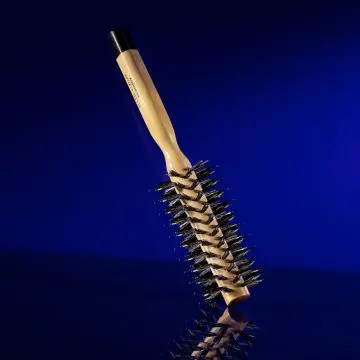 BROSSE A BRUSHING N°1 Pour Cheveux Fins, Courts, Mi-Longs 1 pièce - HAIR RITUEL BY SISLEY - Accessoire - Visuel 2