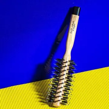BROSSE A BRUSHING N°2 Pour Cheveux Mi-Longs à Longs 1 pièce - HAIR RITUEL BY SISLEY - Accessoire - Visuel 3