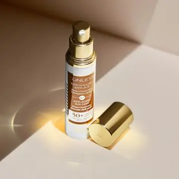 Sunleÿa Soin Solaire Anti-Âge SPF50+ 50ml - Sisley - Soin - Visuel 3