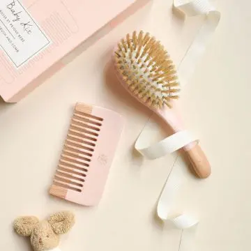Baby Kit Pink Brosse 100% sanglier petit modèle + peigne bois  Brosse bébé en bois - Picots 100% sanglier - Bachca - Accessoire - Visuel 2