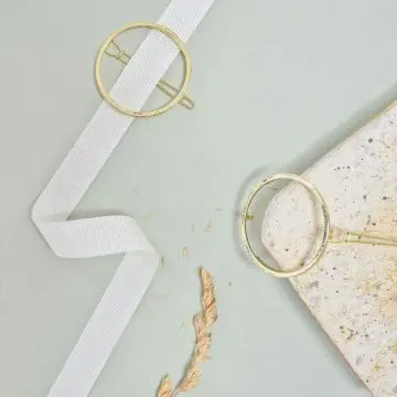 Barrette ronde  Barrette ronde dorée Barrette triangle métal - Bachca - Accessoire - Visuel 2 Barrette ronde  Barrette ronde dorée Barrette triangle métal - Bachca - Accessoire - Visuel 2