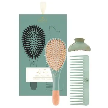 Coffret Trio Eucalyptus Brillance Brosse Démêlage et Brillance, Peigne & Pince  - Bachca - Accessoire - Visuel 1 Coffret Trio Eucalyptus Brillance Brosse Démêlage et Brillance, Peigne & Pince  - Bachca - Accessoire - Visuel 1