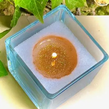 SERIE KRAFT GREEN LINE SABLE DE BOUGIE VEGETAL COULEUR GOLD - 250g - Les Allumées - Accessoire - Visuel 2