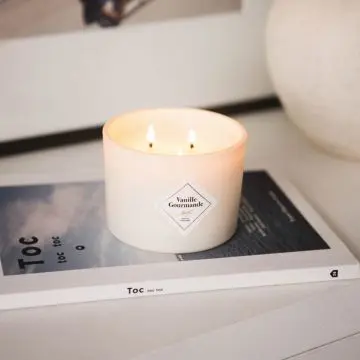 Bougie Parfumée Grande Bougie Vanille Gourmande - My Jolie Candle - Accessoire - Visuel 2 Bougie Parfumée Grande Bougie Vanille Gourmande - My Jolie Candle - Accessoire - Visuel 2