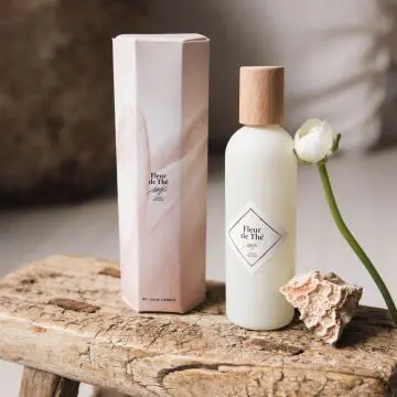 Les Parfums D'Intérieur Brume Parfumée Fleur de Thé - My Jolie Candle - Accessoire - Visuel 2 Les Parfums D'Intérieur Brume Parfumée Fleur de Thé - My Jolie Candle - Accessoire - Visuel 2