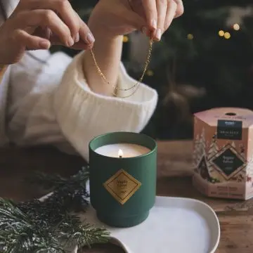 Bougie Bijou Sapin Givré 200g - My Jolie Candle - Accessoire - Visuel 3 Bougie Bijou Sapin Givré 200g - My Jolie Candle - Accessoire - Visuel 3