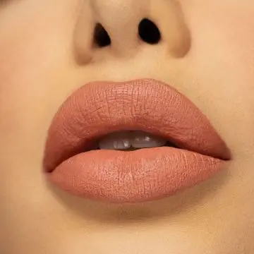 Rouge à Lèvres Nude Sahara M1 - Nabilla Beauty - Maquillage - Visuel 2