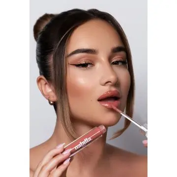 Gloss Hydratant Peachy Nude 01 - Nabilla Beauty - Maquillage - Visuel 4