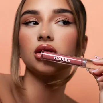 Gloss Hydratant Pinky Nude 02 - Nabilla Beauty - Maquillage - Visuel 2