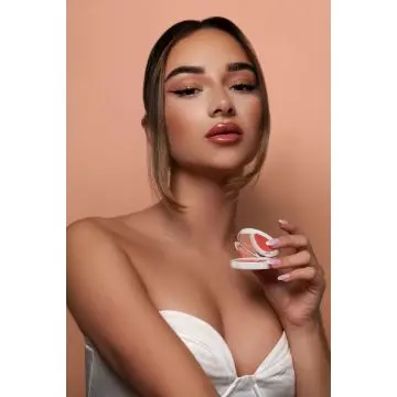 Gloss Hydratant Pinky Nude 02 - Nabilla Beauty - Maquillage - Visuel 3