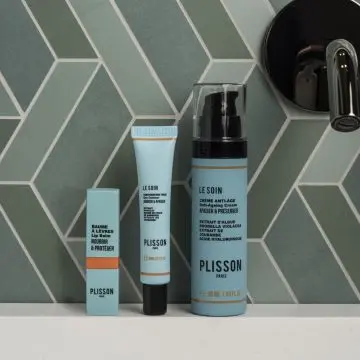 Coffret Sweet Love Fluide Hydratant, Contour des Yeux & Baume à Lèvres  - Plisson - Soin - Visuel 3 Coffret Sweet Love Fluide Hydratant, Contour des Yeux & Baume à Lèvres  - Plisson - Soin - Visuel 3