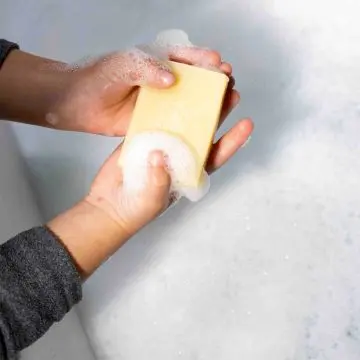 LE JOYEUX SAVON savon saponifié à froid parfumé savon parfumé - TiL - Soin - Visuel 3