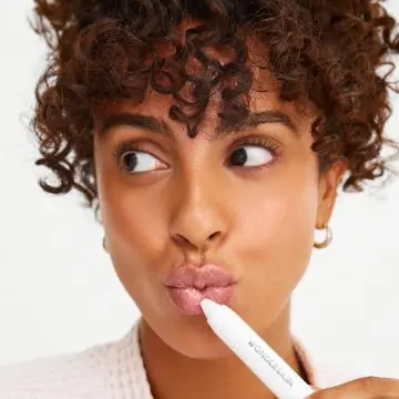 Wonder Blading 3-in-1 Lip Scrub Exfoliant Lèvres 3 en 1  - WONDERSKIN - Maquillage - Visuel 2