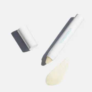Wonder Blading 3-in-1 Lip Scrub Exfoliant Lèvres 3 en 1  - WONDERSKIN - Maquillage - Visuel 3