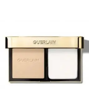 Parure Gold Skin Control  Fond de Teint Compact Haute Perfection & Matité 