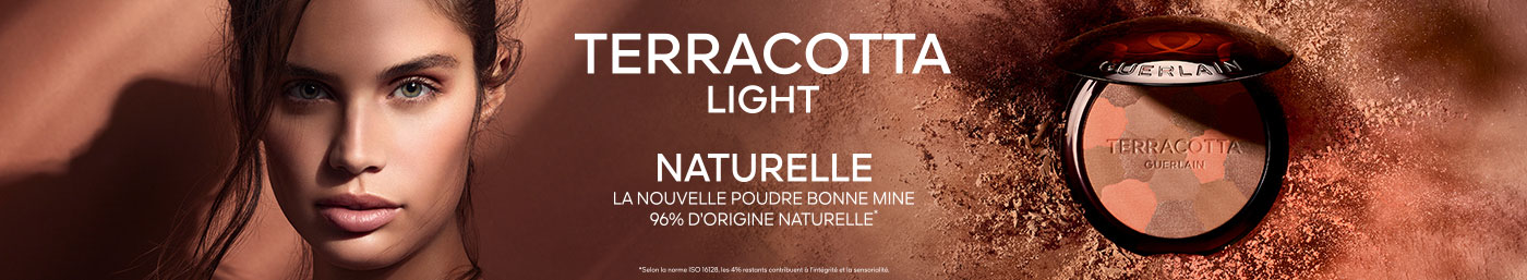 GUERLAIN Terracotta Light La poudre éclat bonne mine naturelle - 96% d'ingrédients d'origine naturelle